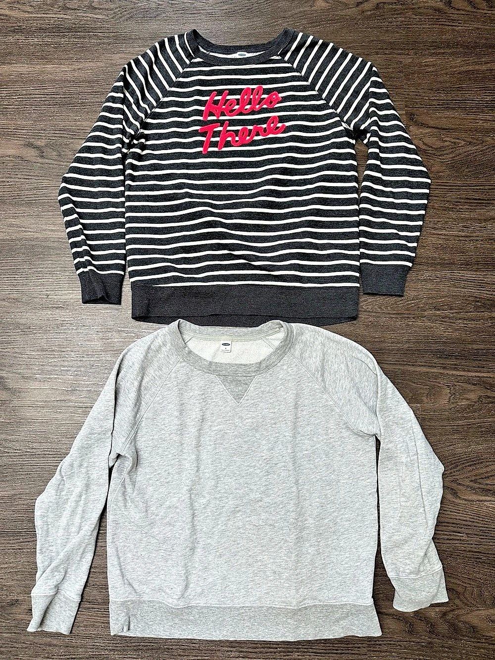 Bundle of 2 Old Navy Women’s Sz Small Gray Sweatshirts